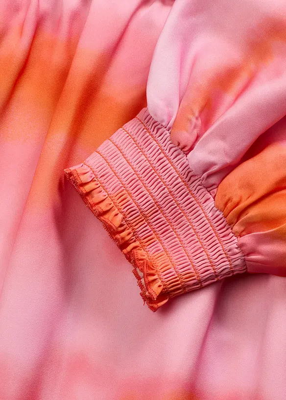 Robe midi en satin avec imprimé batik, bonprix