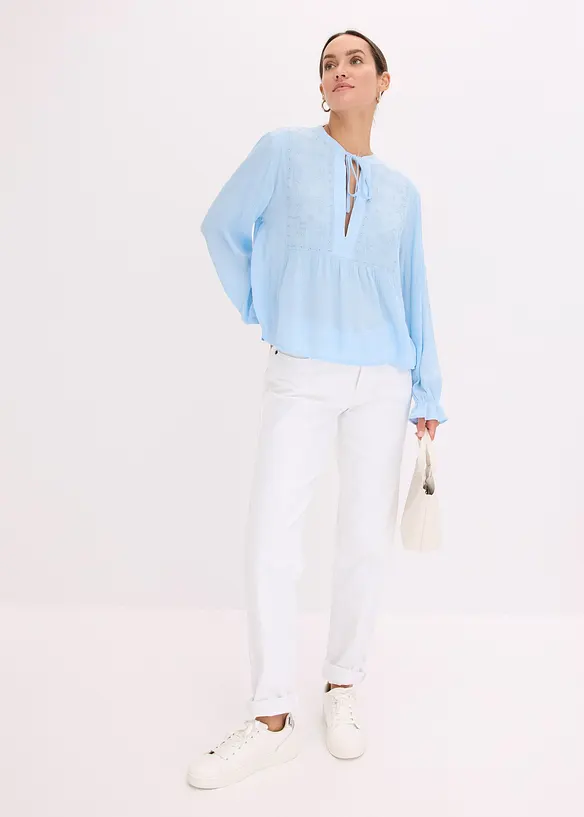 Blouse avec broderies anglaises, bonprix