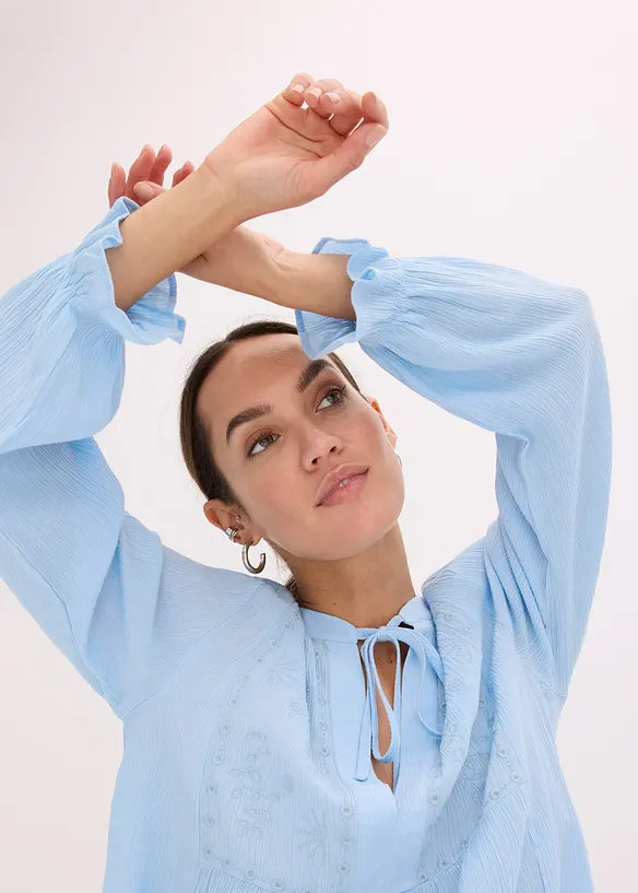 Blouse avec broderies anglaises, bonprix