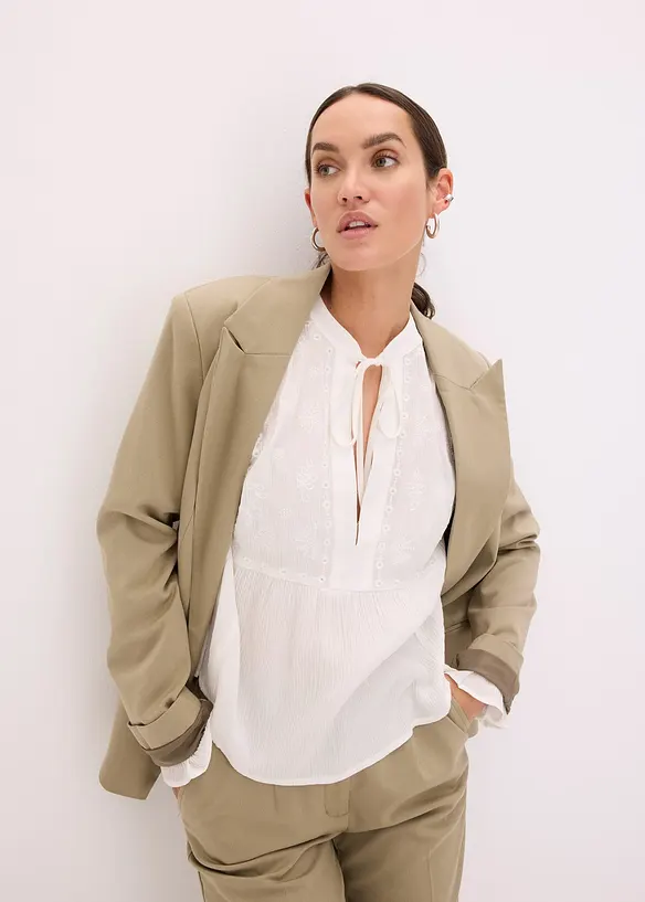 Blouse avec broderies anglaises, bonprix