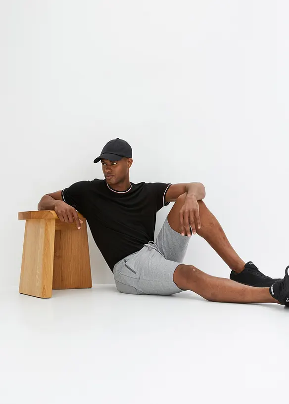 Bermuda sweat avec poches lat&eacute;rales zipp&eacute;es, bonprix