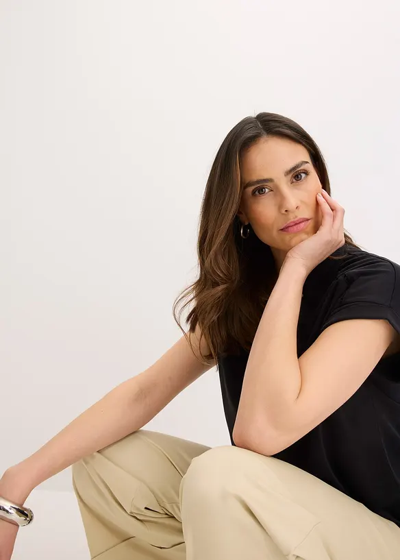 Polo en maille piquée de viscose avec empiècement en dentelle, bonprix