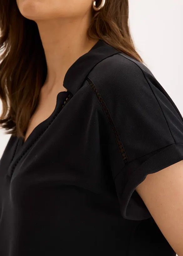 Polo en maille piquée de viscose avec empiècement en dentelle, bonprix