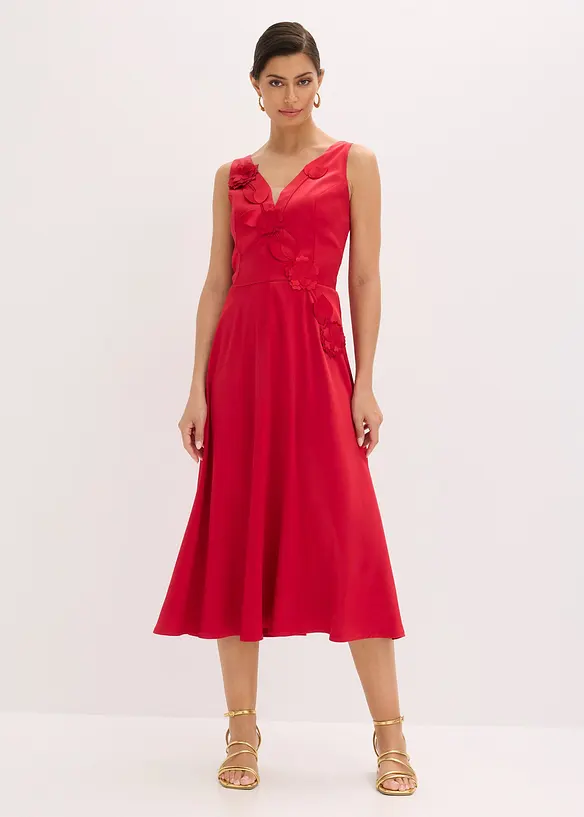 Robe midi en satin brillant avec fleurs appliquées, bonprix