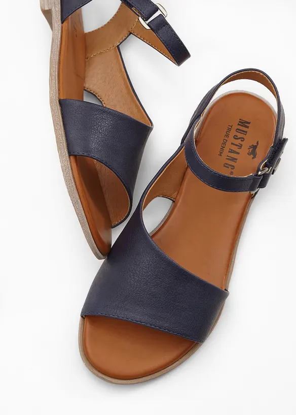 Sandales Mustang, Mustang