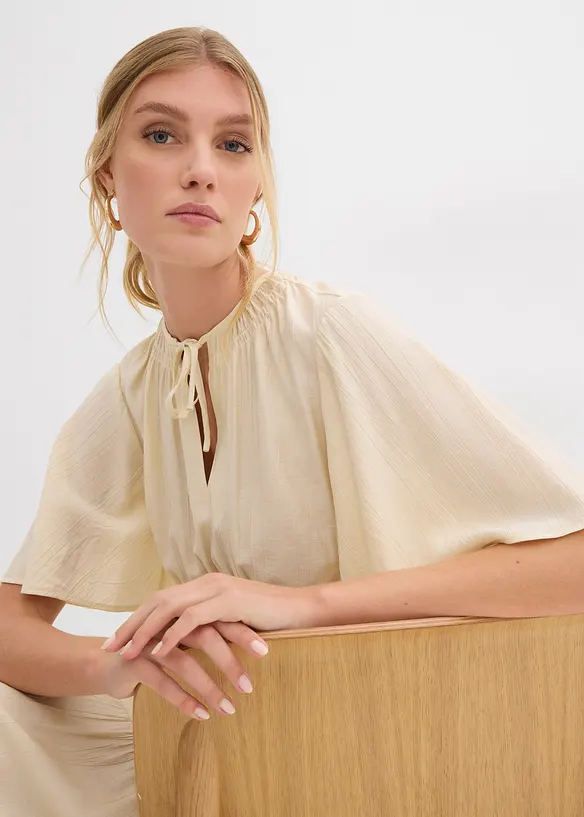 Robe courte et fluide en viscose mélangée, bonprix