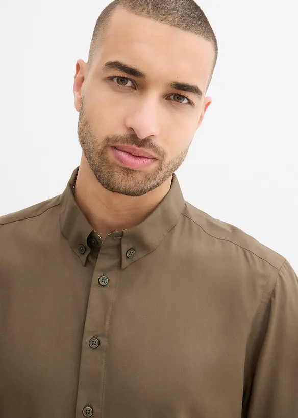 Chemise manches courtes en viscose, slim, bonprix