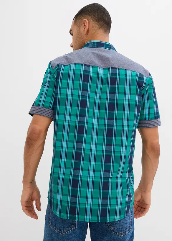 Chemise manches courtes avec empiècements denim, bonprix