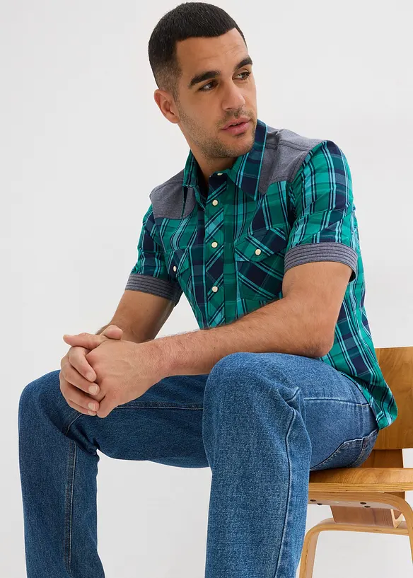 Chemise manches courtes avec empiècements denim, bonprix