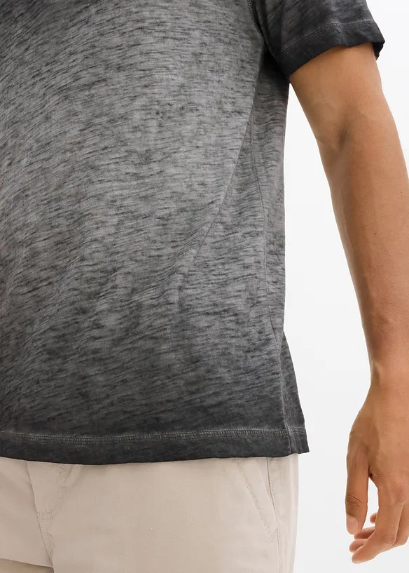 T-shirt col tunisien 100% coton, aspect d&eacute;lav&eacute;, bonprix