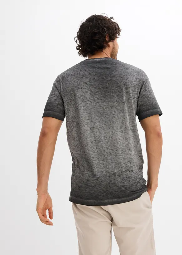 T-shirt col tunisien 100% coton, aspect d&eacute;lav&eacute;, bonprix