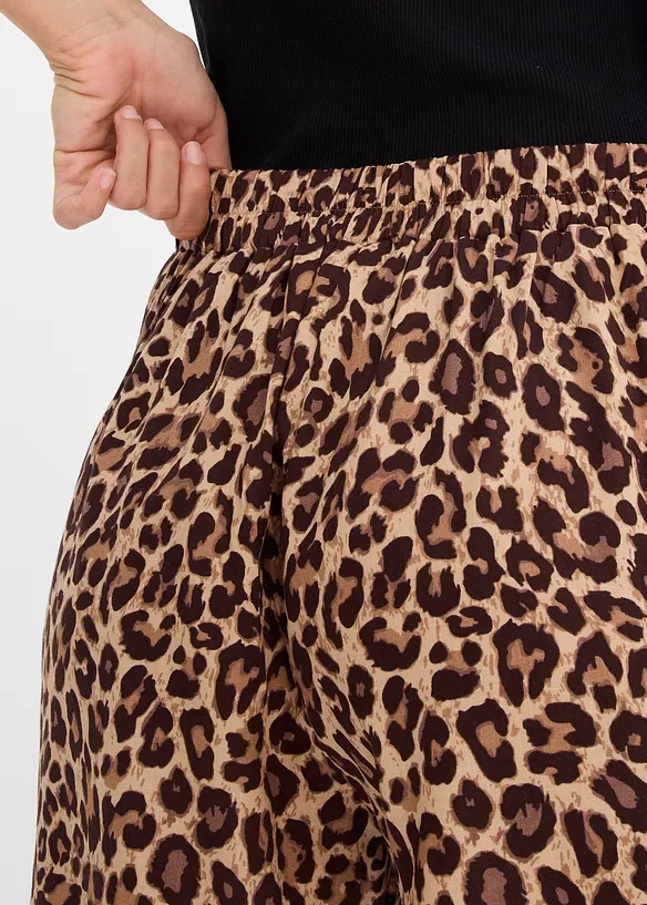 Short en viscose fluide, bonprix