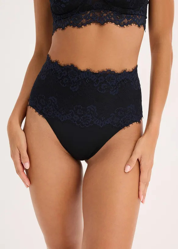 String sculptant avec dentelle, maintien modéré, bonprix