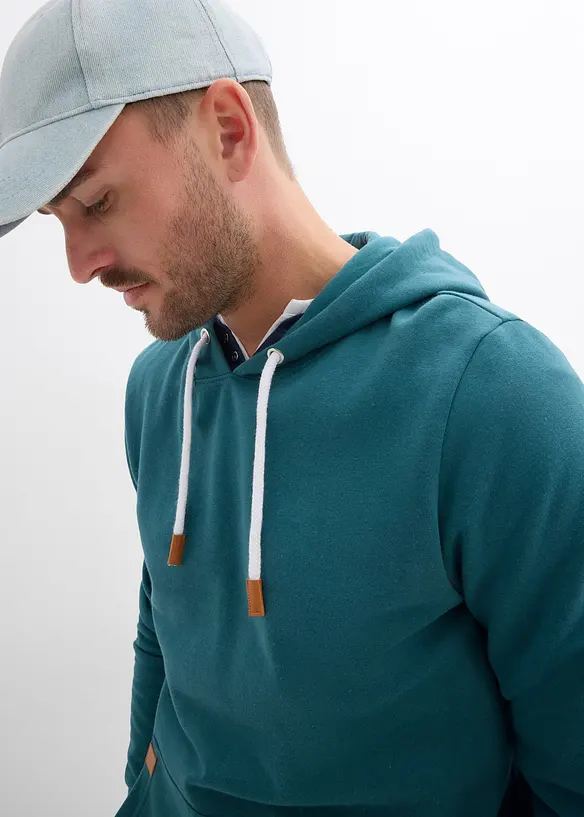 Sweat à capuche et détails enduits, bonprix