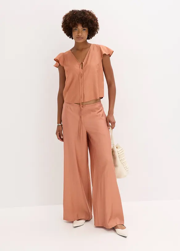 Blouse légèrement brillante à mancherons volantés, bonprix