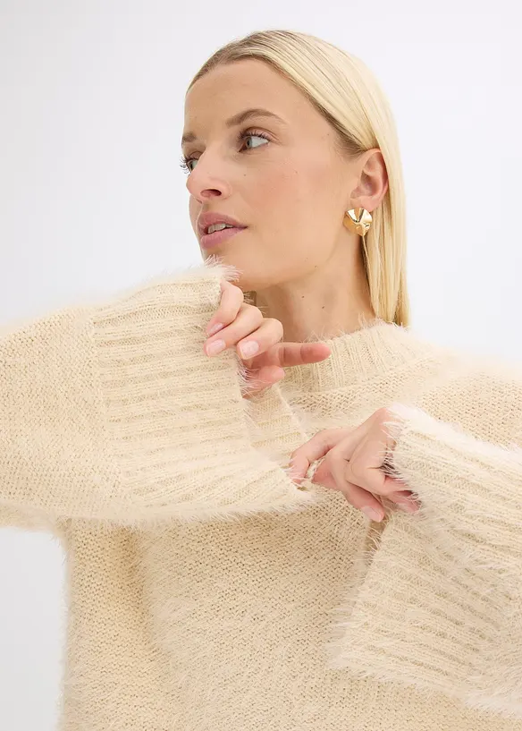 Pull boxy en maille poilue moelleuse, bonprix