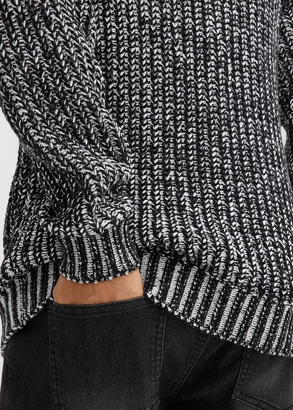 Pull en grosse maille à capuche et détails motard, bonprix