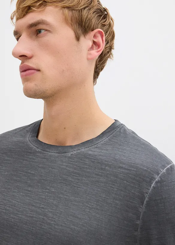 Lot de 2 T-shirts manches longues aspect délavé, bonprix