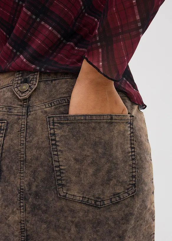 Jupe courte en velours côtelé délavé, bonprix