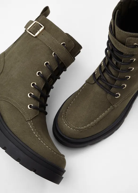 Boots lacées avec boucle, bonprix