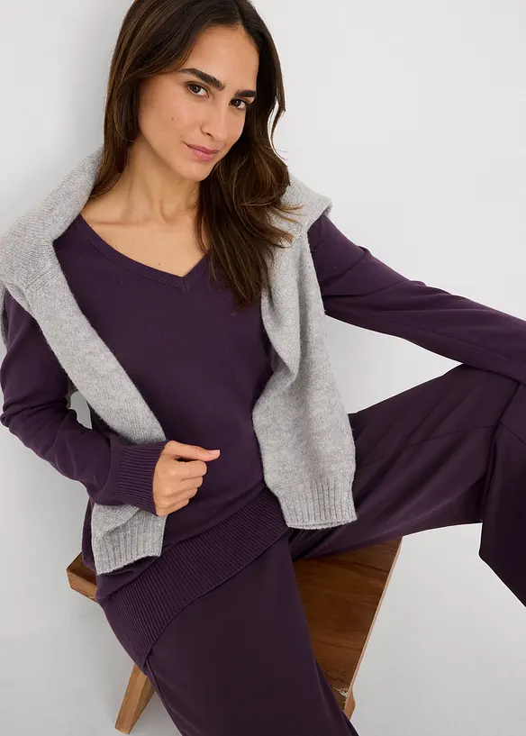 Pull long basique à col V, bonprix