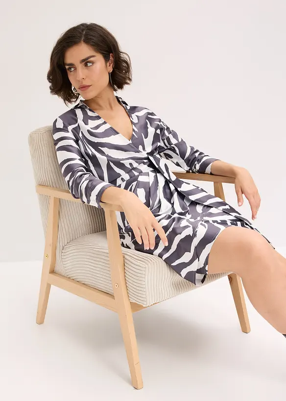 Robe portefeuille en satin fluide, bonprix