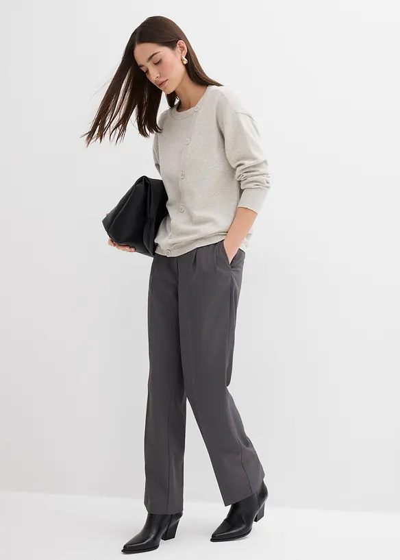 Pull en fine maille à boutons asymétriques, bonprix