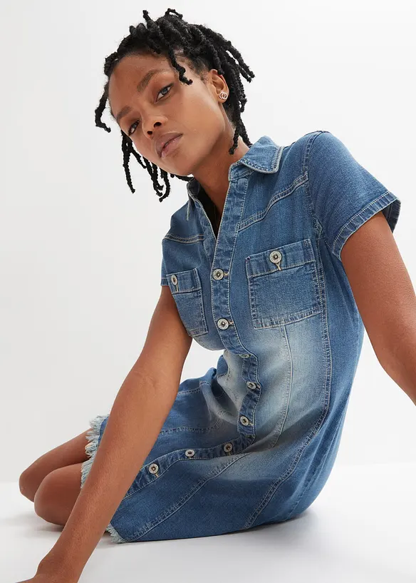 Robe en jean boutonnée avec ourlet à cru, bonprix