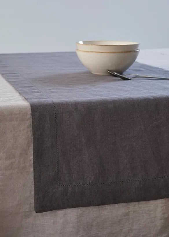 Chemin de table en lin, bonprix