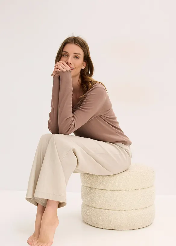 Pyjama avec un T-shirt côtelé et un pantalon tissé, bonprix