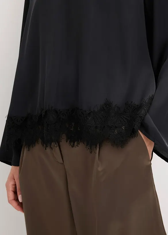 Blouse fluide en satin, bonprix