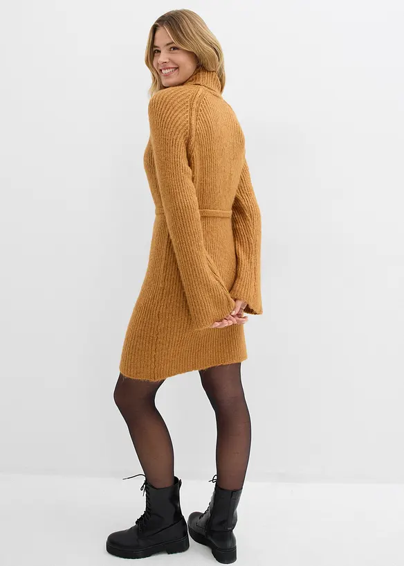 Robe courte en maille côtelée à col roulé, bonprix