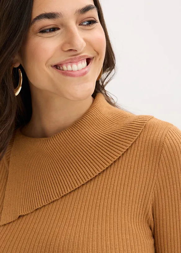 Robe pull fluide en viscose majoritaire, bonprix