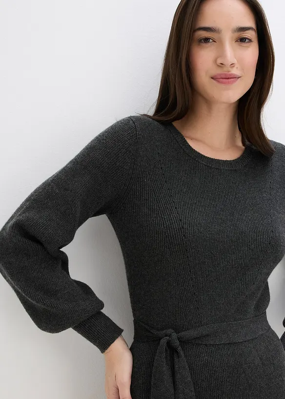 Robe pull fluide et c&ocirc;tel&eacute;e en viscose majoritaire, bonprix