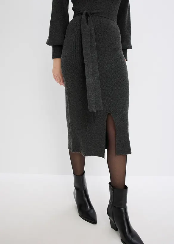 Robe pull fluide et c&ocirc;tel&eacute;e en viscose majoritaire, bonprix