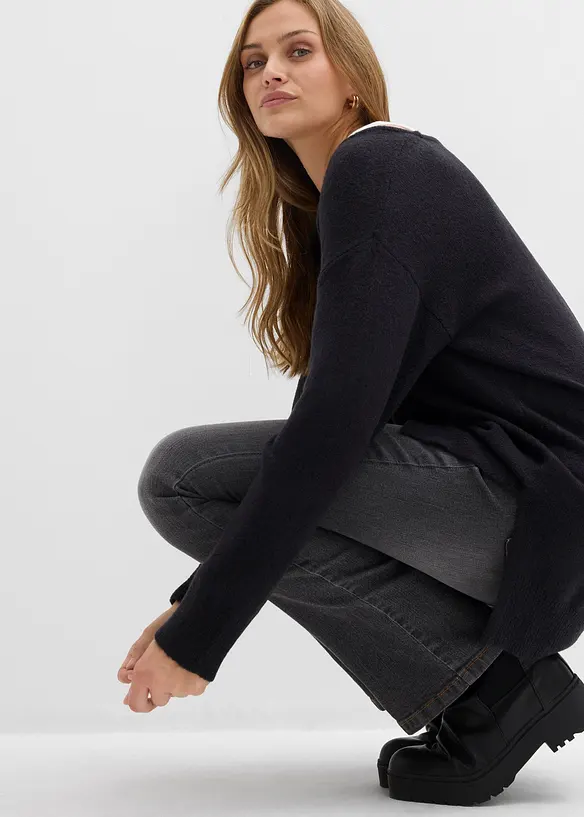 Pull long et oversize &agrave; fentes sur les c&ocirc;t&eacute;s, bonprix