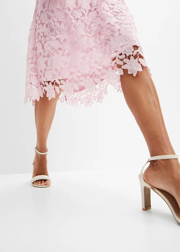 Robe en dentelle avec empiècement au crochet, bonprix