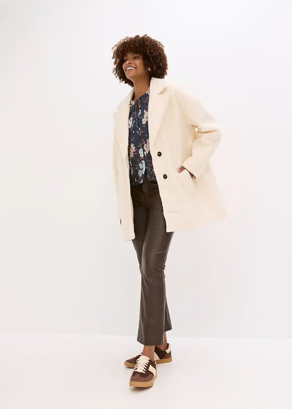 Manteau court et oversize en maille bouclette, bonprix