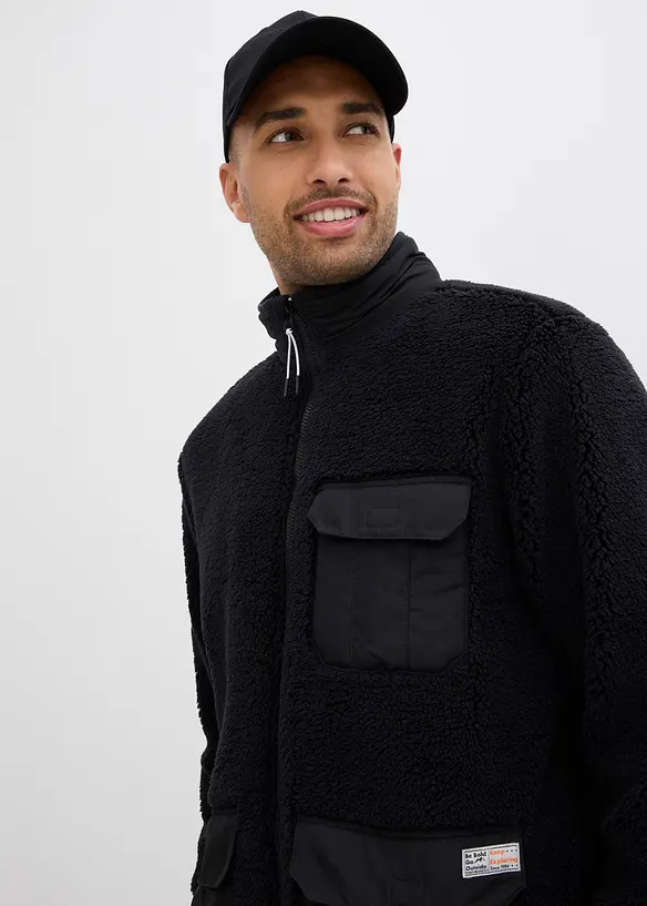 Veste en sherpa à poches pratiques et détails sportifs, bonprix