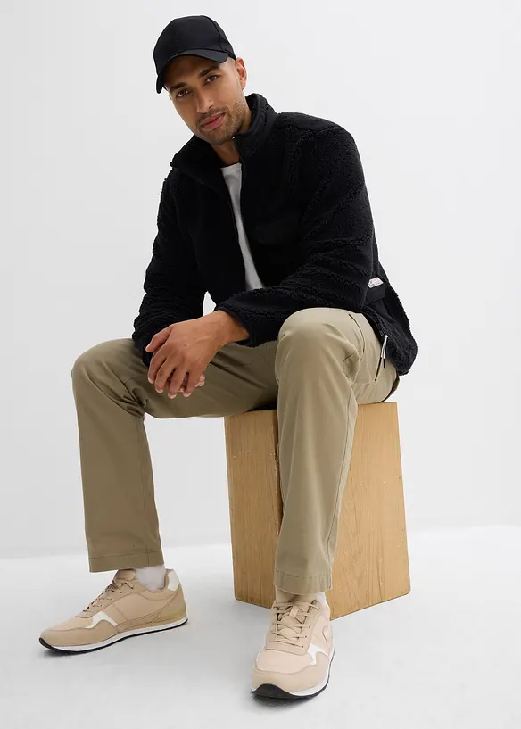 Veste en sherpa à poches pratiques et détails sportifs, bonprix