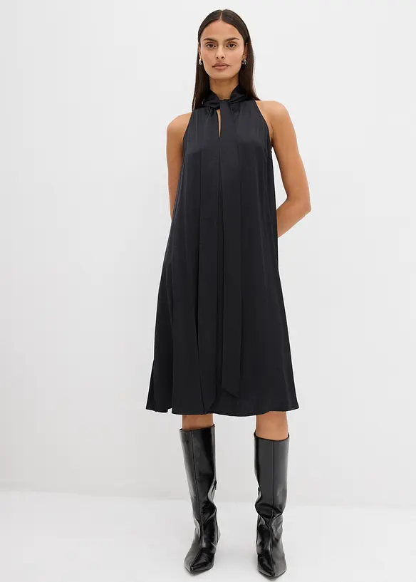 Robe courte en satin de viscose mélangée, bonprix