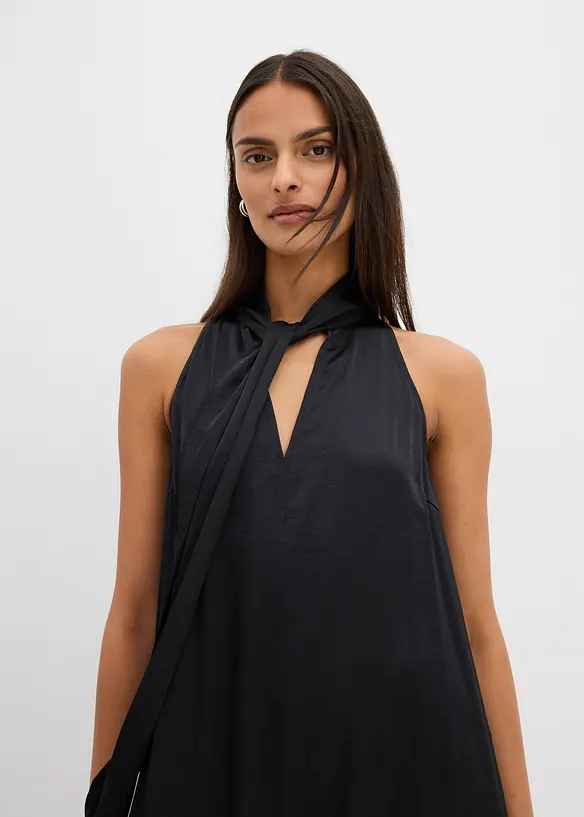 Robe courte en satin de viscose mélangée, bonprix