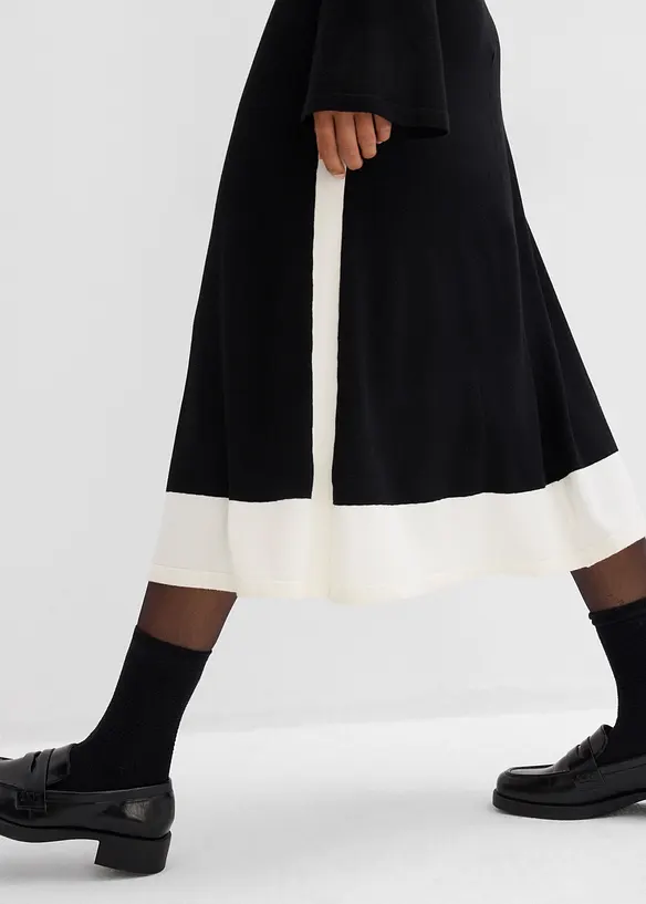 Robe en maille à détails contrastants, bonprix