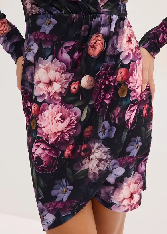 Robe courte et cintrée, bonprix