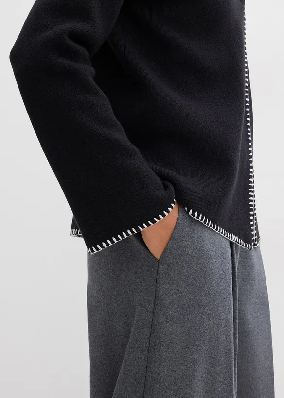 Gilet en maille avec d&eacute;tails contrastants, bonprix