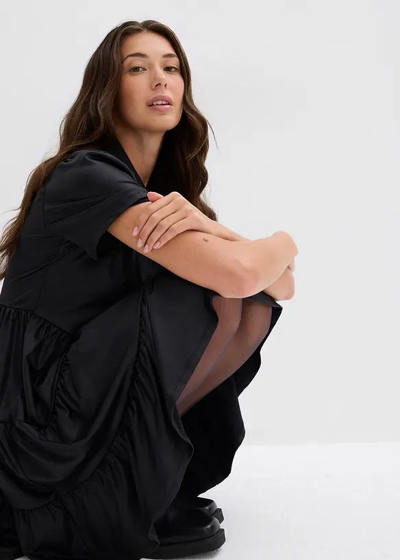 Robe courte en matière brillante, bonprix