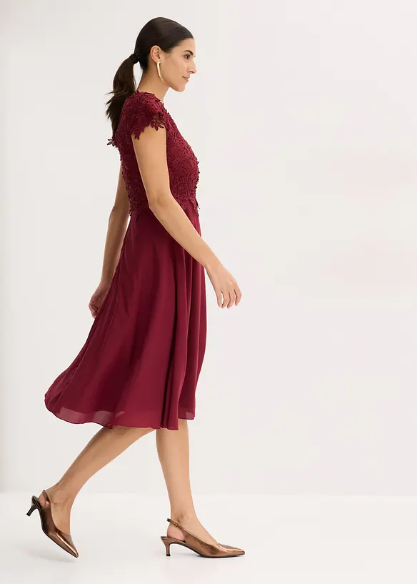 Robe midi en tulle délicat avec dentelle, bonprix