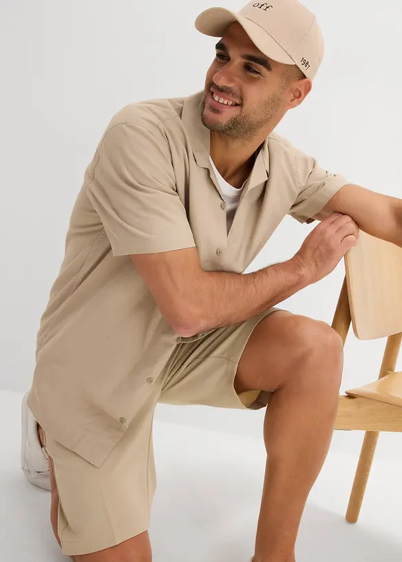 Chemise manches courtes en lin majoritaire, ample, bonprix