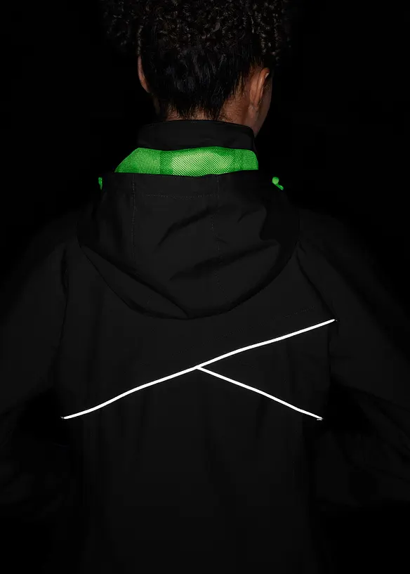 Veste imperm&eacute;able &agrave; d&eacute;tails r&eacute;fl&eacute;chissants, bonprix