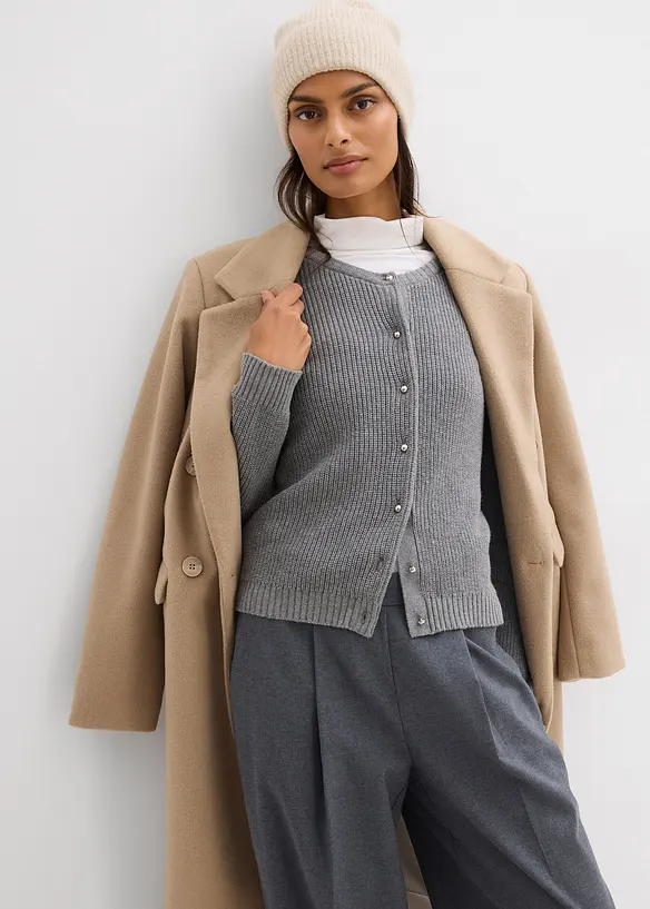 Gilet en maille avec boutons d&eacute;coratifs, bonprix